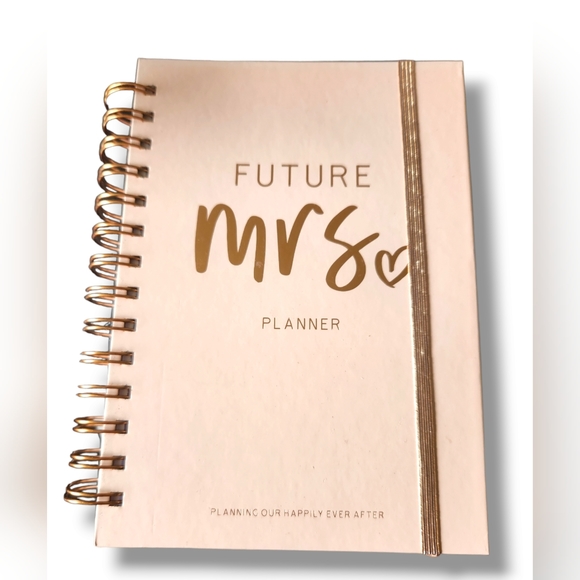 Hardcover Wedding Planner - Picture 1 of 6